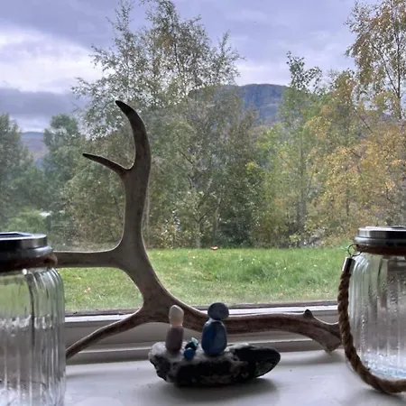 Apartment Tommen's Crib *